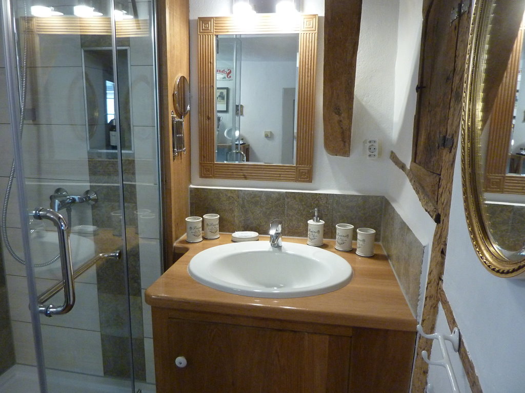 Waschtisch - Urlaub an der Mosel in Ferienhaus Am Moselstausee, Am Moselstausee 6, 56858 St. Aldegund