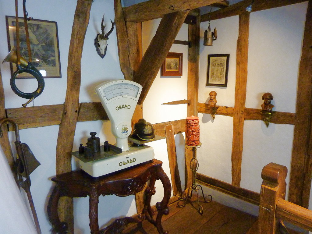 Historische Waage und Jagdhorm - Urlaub an der Mosel in Ferienhaus Am Moselstausee, Am Moselstausee 6, 56858 St. Aldegund